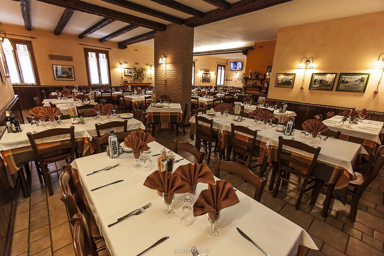 Locanda E Ristorante Da Renata Scardovari Eksteriør bilde